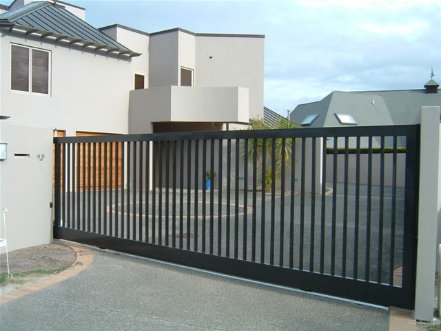 SG1 Aluminium Driveway Gate –Vertical Bar