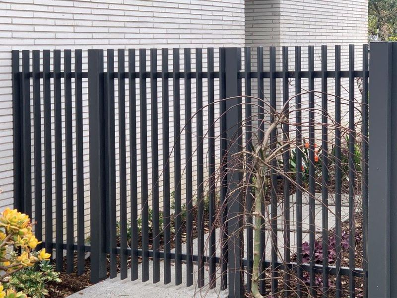 PG1 Aluminium Double Gate – Vertical Bar