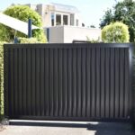 LG9 Aluminium Driveway Gate – Vertical Louvre